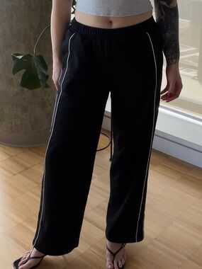 Black women’s sweatpants